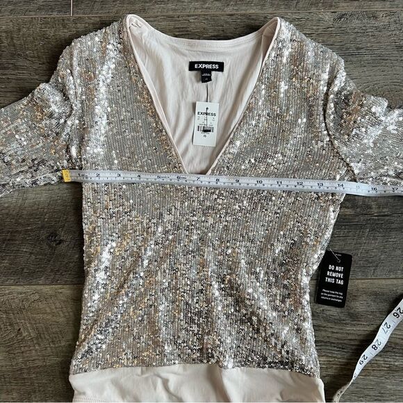 Express NWT Sequin Deep V-Neck Thong Bodysuit Size XS - Picture 7 of 11